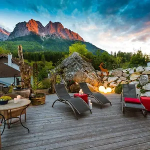 Bayern - Adults Only - Mit Zugspitzblick - Eibsee-naehe - Wellnessbereich - Naturpool Im Sommer Hotel Grainau